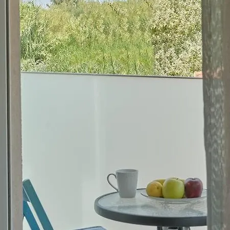 Appartement Beachside Apartment-pool-parking